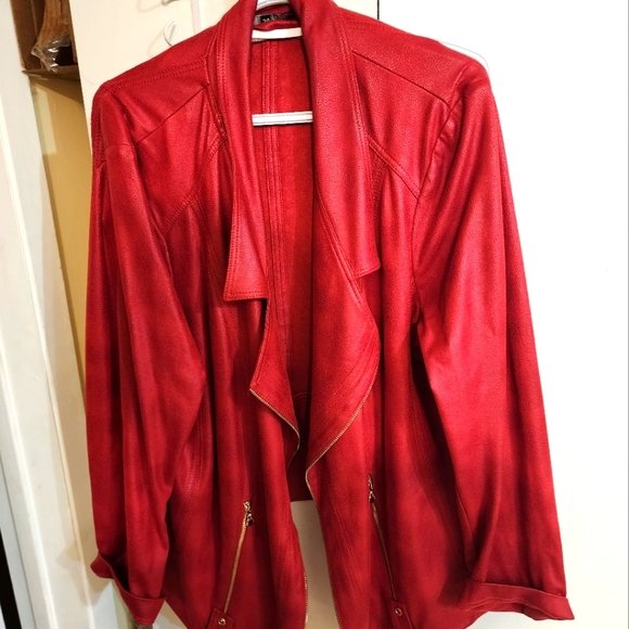 Red jacket - Picture 1 of 1